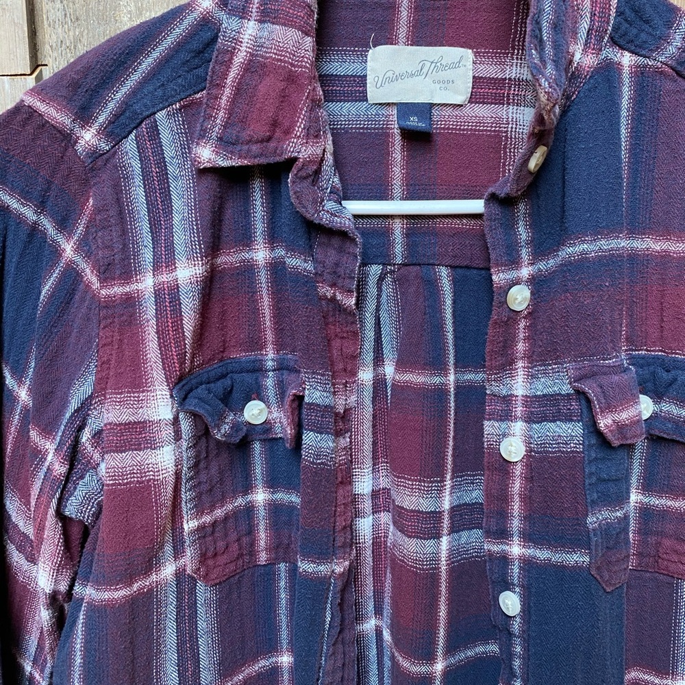 Universal Thread Flannel - Picture 2 of 5